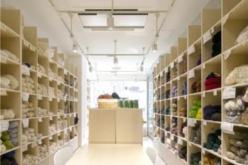 シラカワ直営店 店内